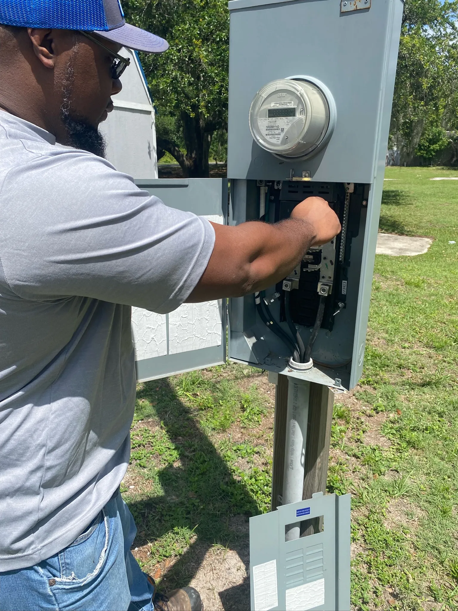 Top Flight Electric licensed residential electrician serving Winter Haven, FL